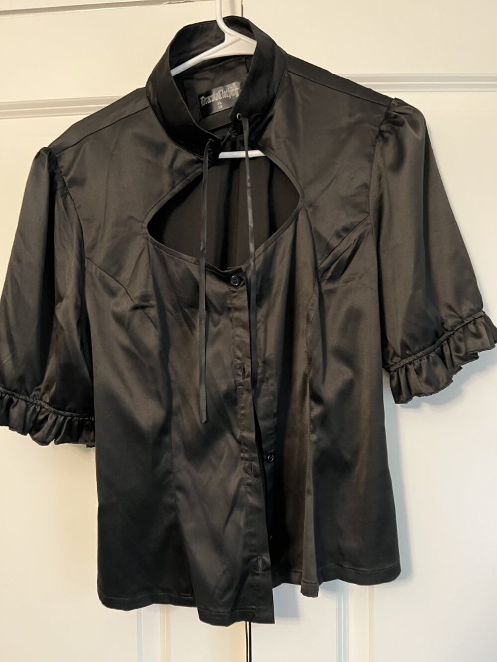 Satin Keyhole Blouse (XL) - Picture 2 of 4